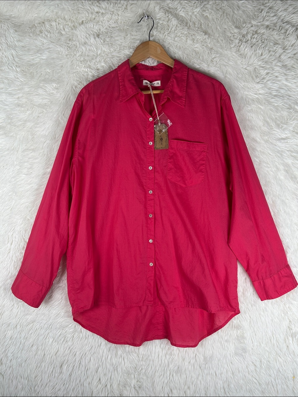 NATURAL LIFE Button-Down Shirt in Fuchsia Pink